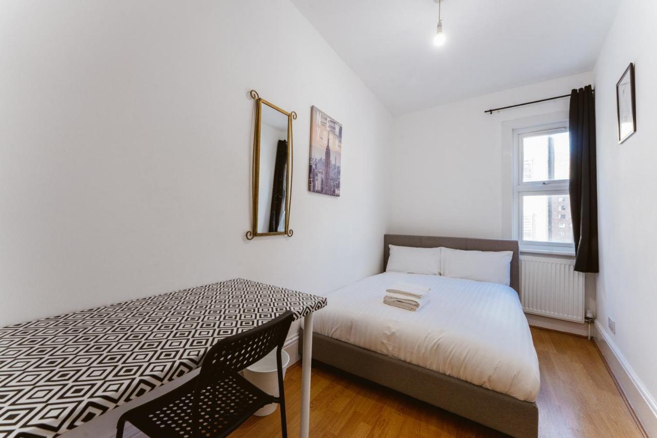 Mile End Double Rooms 86A 런던 외부 사진